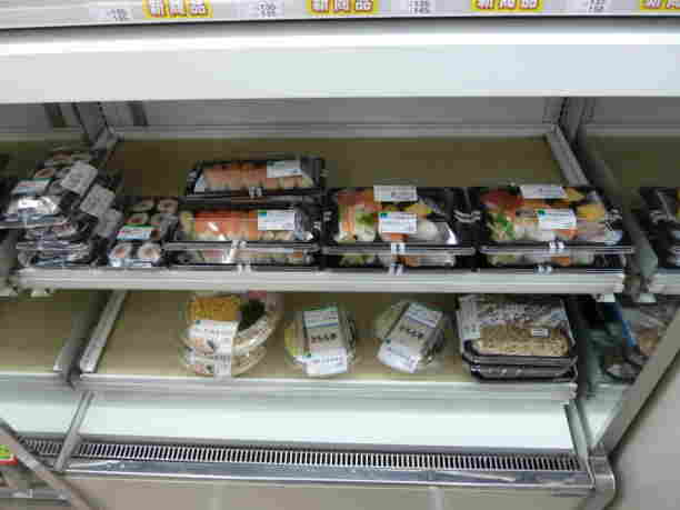 Whole meals sold in convenient stores