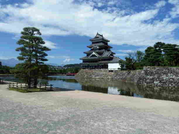 Matsumoto Castle Keep (not a scale model)